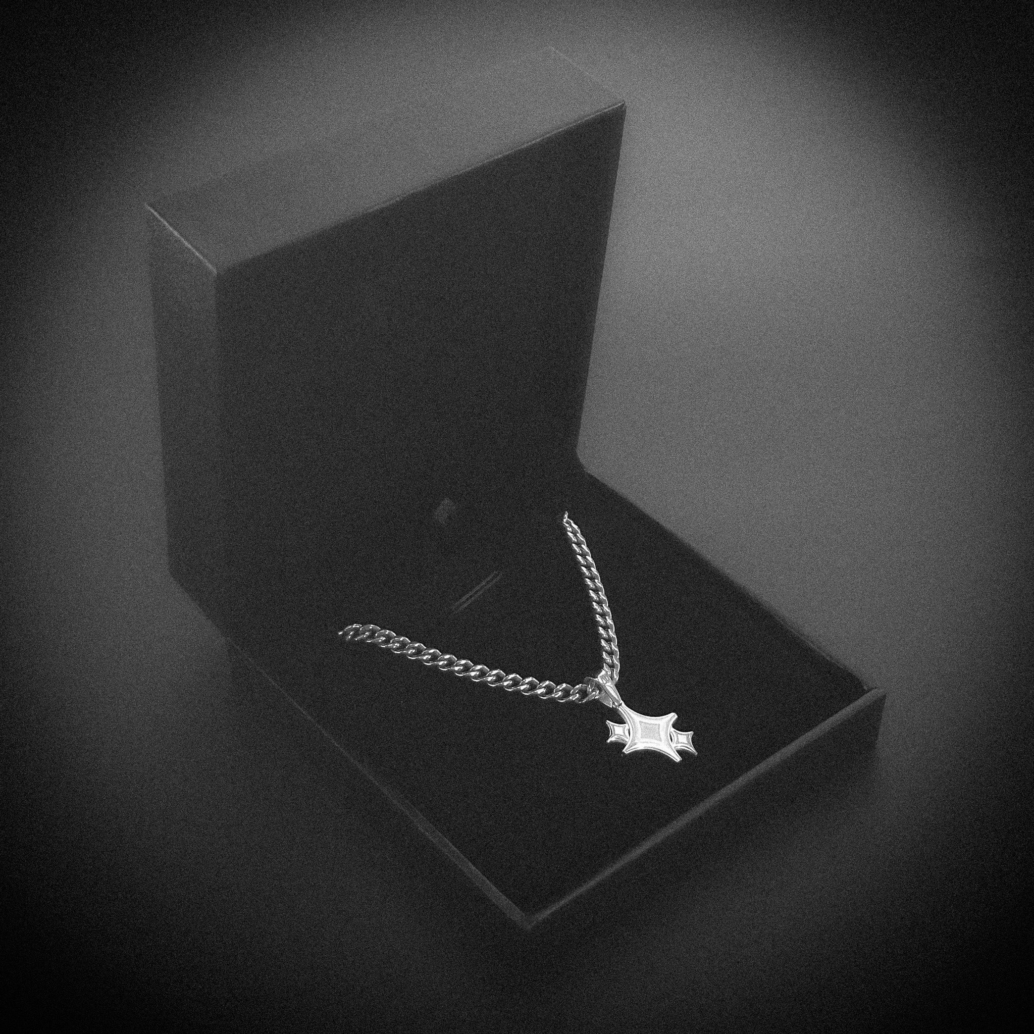 Modern Star Cuban Chain Necklace 4mm Stainless Steel Showcase