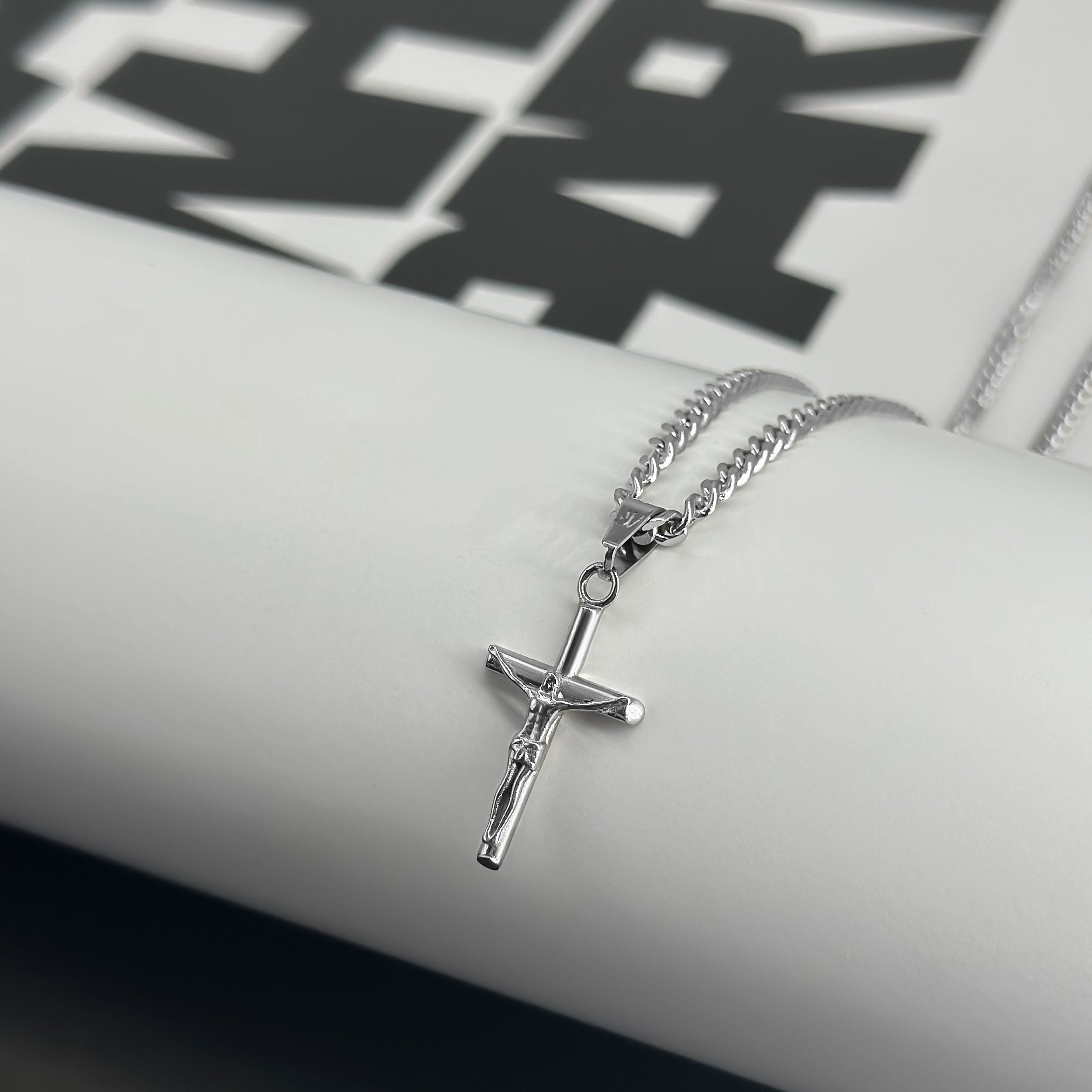 Chain with Pendant Jesus Cross Cuban Chain - Silver (4mm) - JVillion®
