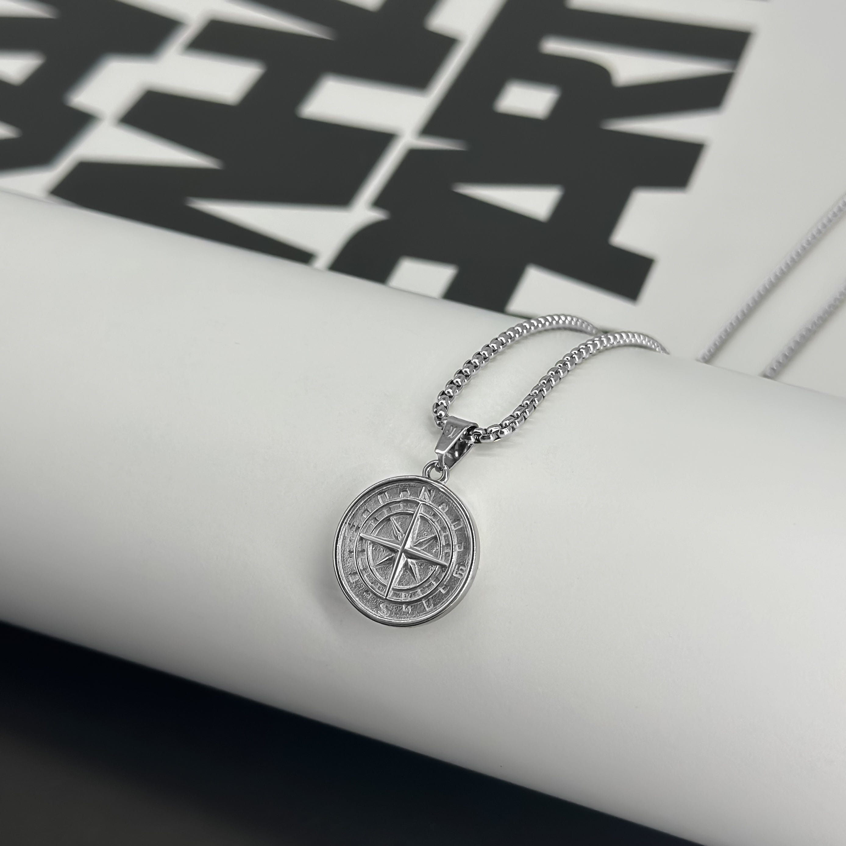 Compass Box Chain - Silver (2,5mm) Chain with Pendant JVILLION