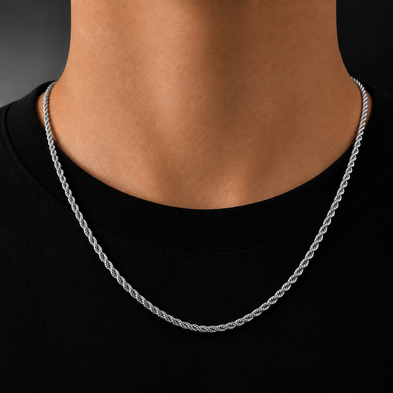 Collier chaîne corde argenté pour homme porté par un mannequin, 3mm, acier inoxydable, JVillion