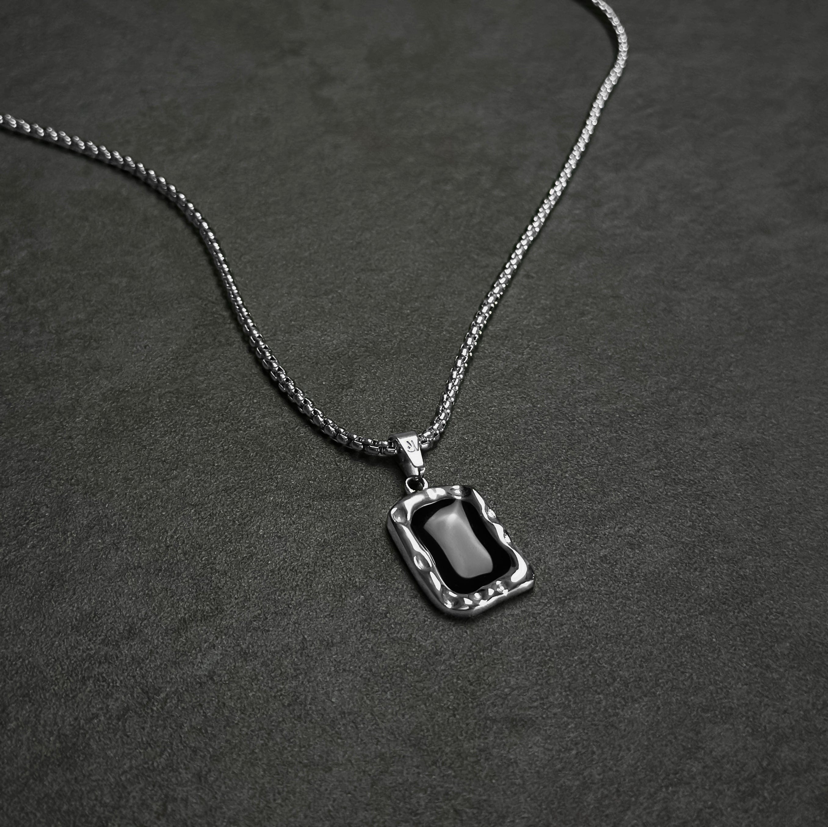 Onyx Box Chain - Silver (2,5mm) Chain with Pendant JVillion®