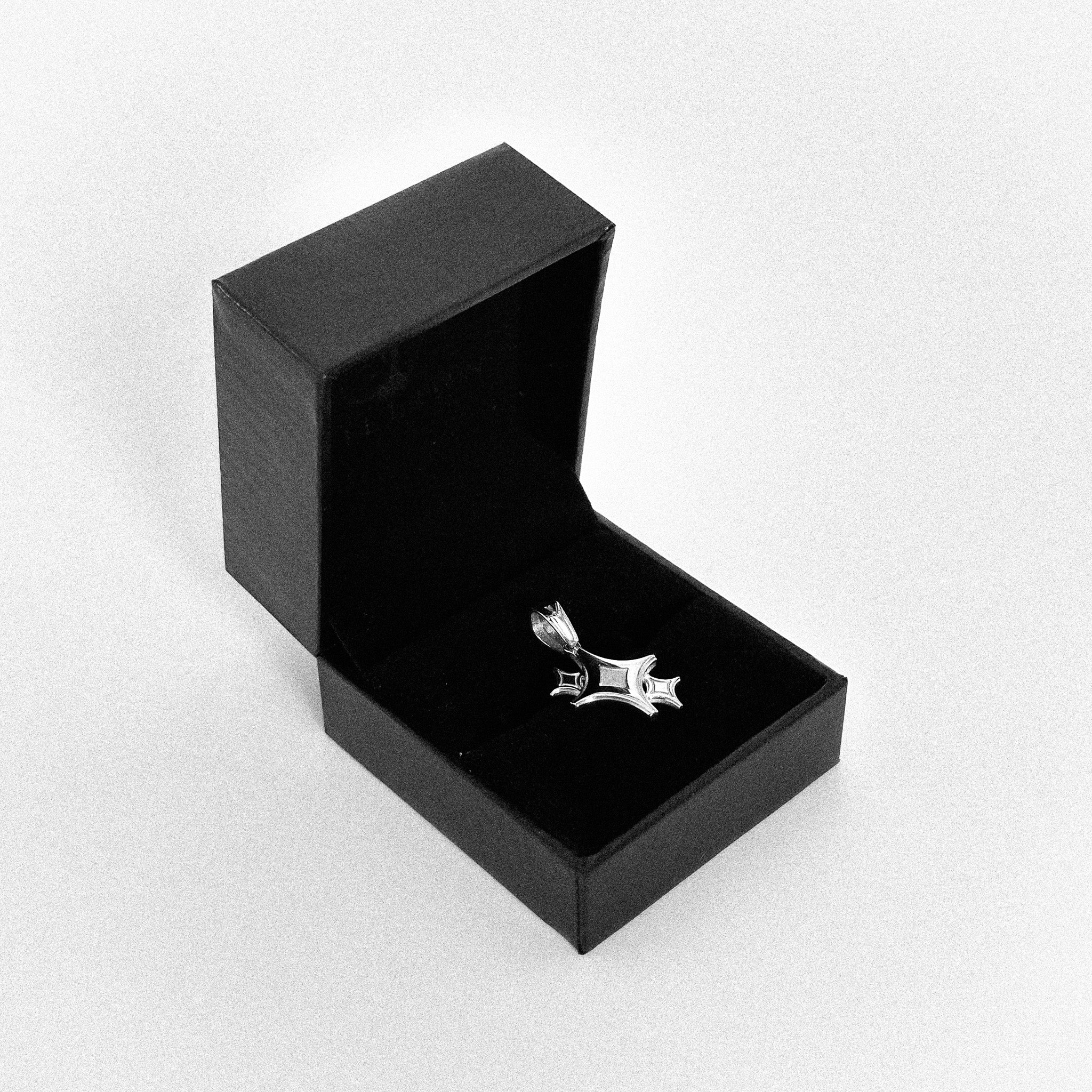 Side View Star Pendant Necklace Stainless Steel Jewelry